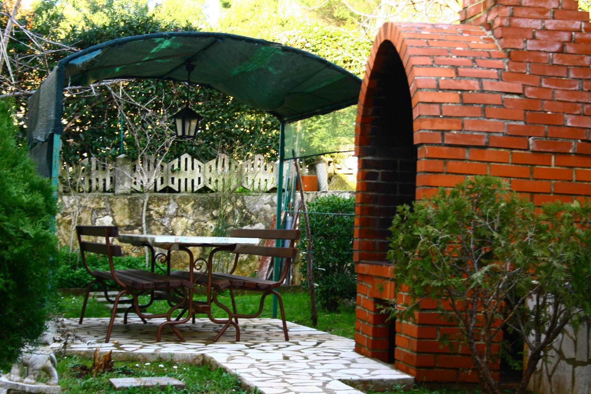Apartment Paradiso