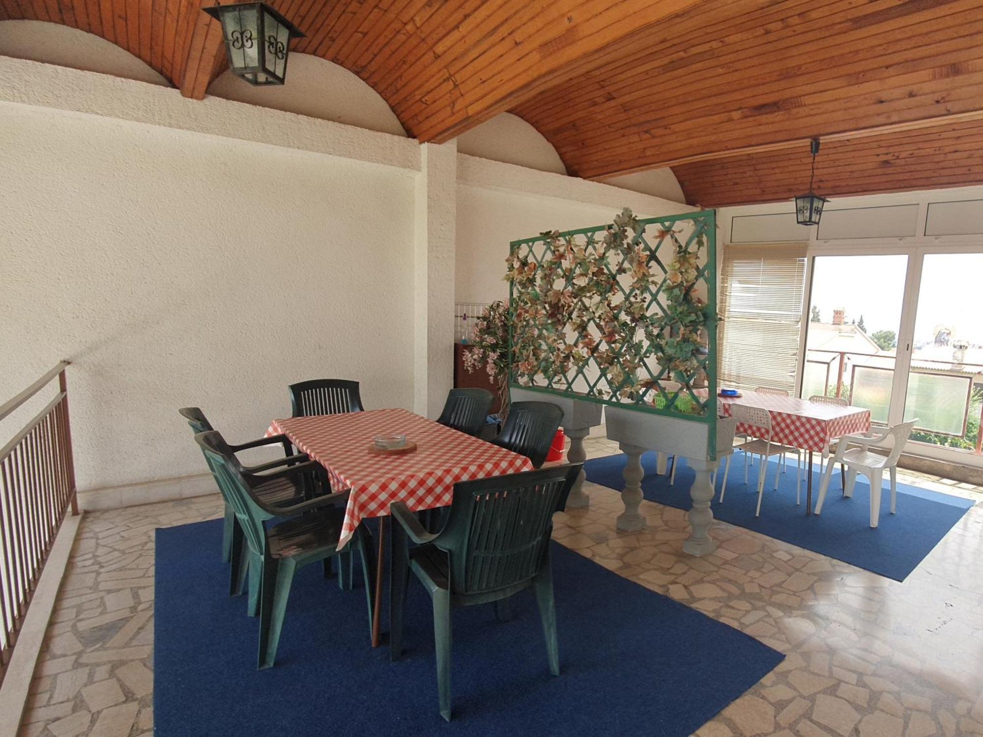 Apartment Paradiso