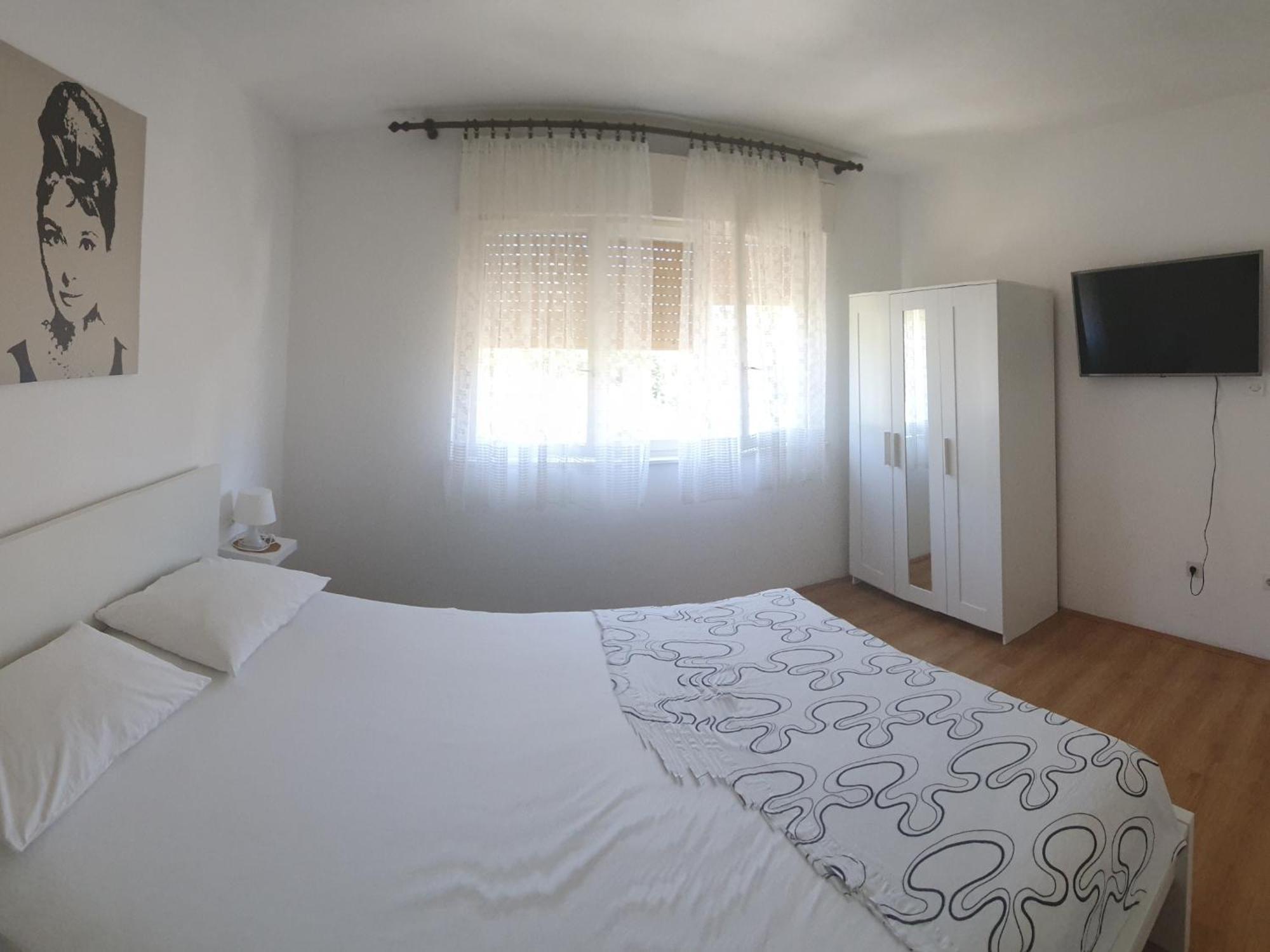 Apartment Paradiso