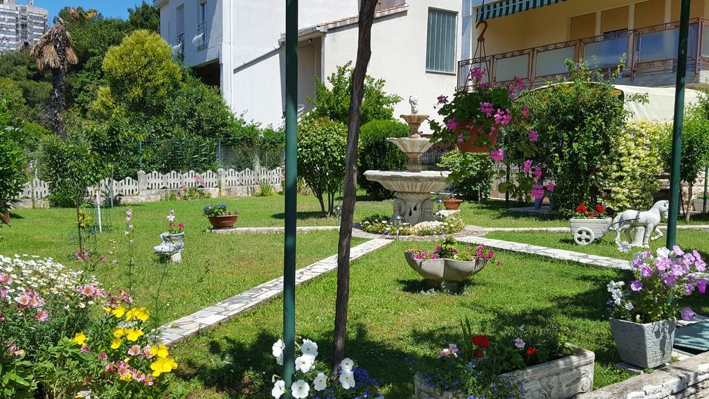 Apartment Paradiso